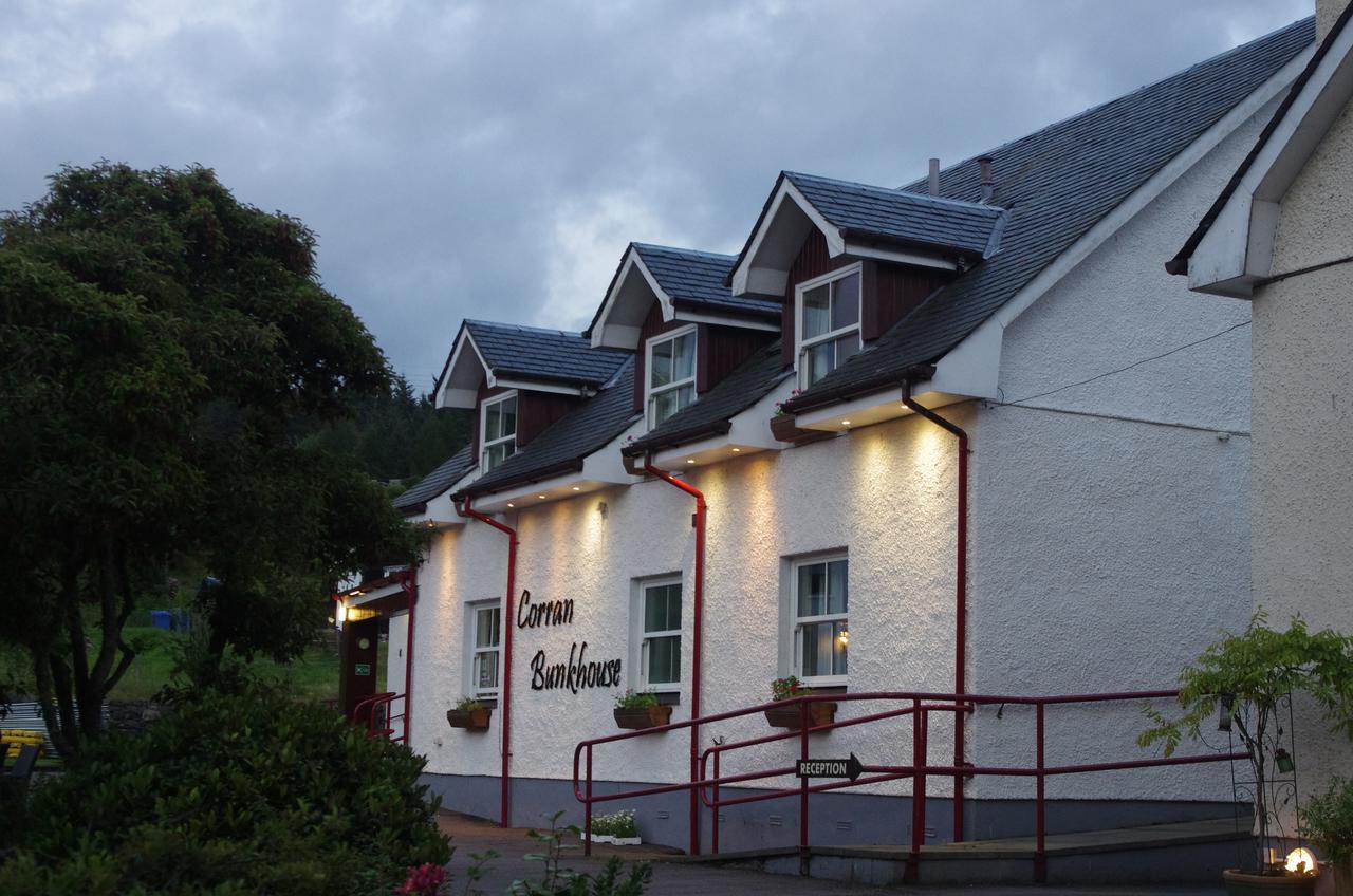 Corran Bunkhouse Hotel Værelse billede The Corran Bar and Restaurant